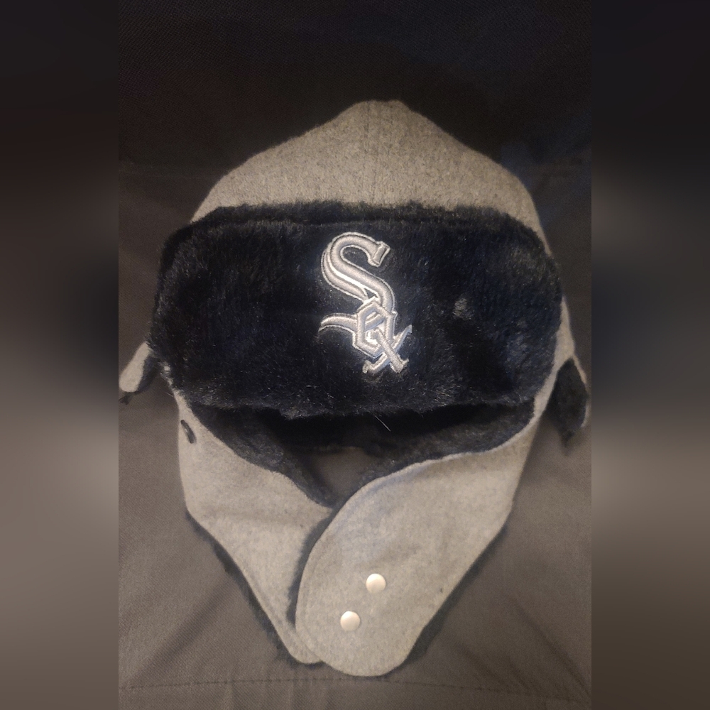 Men's Gray and Black Winter Hat